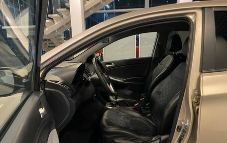 Hyundai Solaris II рестайлинг, 2011 год, 546 000 рублей, 16 фотография