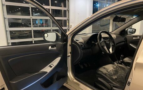 Hyundai Solaris II рестайлинг, 2011 год, 546 000 рублей, 21 фотография