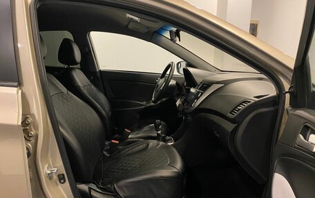 Hyundai Solaris II рестайлинг, 2011 год, 546 000 рублей, 29 фотография