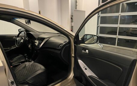 Hyundai Solaris II рестайлинг, 2011 год, 546 000 рублей, 27 фотография