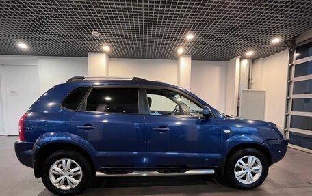 Hyundai Tucson III, 2008 год, 777 000 рублей, 2 фотография