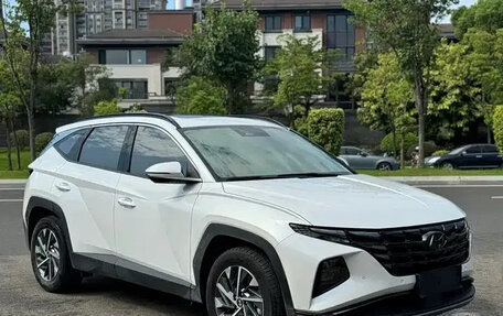 Hyundai Tucson, 2022 год, 2 300 000 рублей, 3 фотография