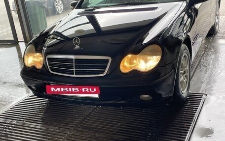 Mercedes-Benz C-Класс, 2003 год, 650 000 рублей, 5 фотография