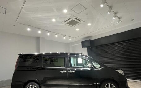 Toyota Noah III, 2021 год, 2 290 007 рублей, 8 фотография