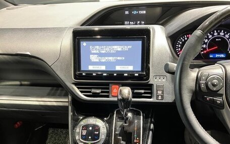 Toyota Noah III, 2021 год, 2 290 007 рублей, 15 фотография