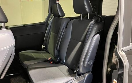 Toyota Noah III, 2021 год, 2 290 007 рублей, 14 фотография