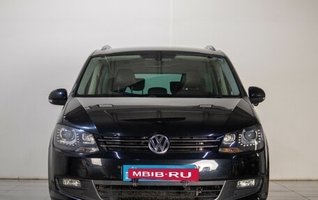 Volkswagen Sharan II, 2011 год, 1 219 000 рублей, 2 фотография