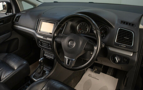 Volkswagen Sharan II, 2011 год, 1 219 000 рублей, 8 фотография