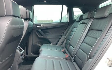 Volkswagen Tiguan II, 2021 год, 1 905 000 рублей, 22 фотография