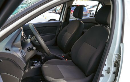 Renault Logan II, 2019 год, 1 120 000 рублей, 10 фотография