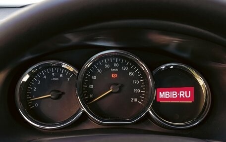 Renault Logan II, 2019 год, 1 120 000 рублей, 14 фотография