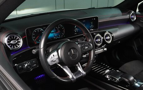 Mercedes-Benz CLA, 2019 год, 3 049 000 рублей, 29 фотография