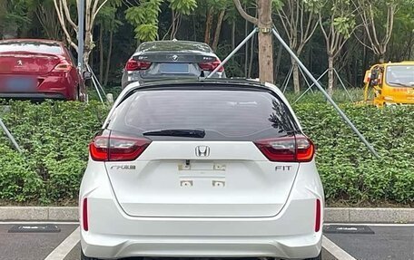 Honda Fit, 2022 год, 1 350 000 рублей, 5 фотография