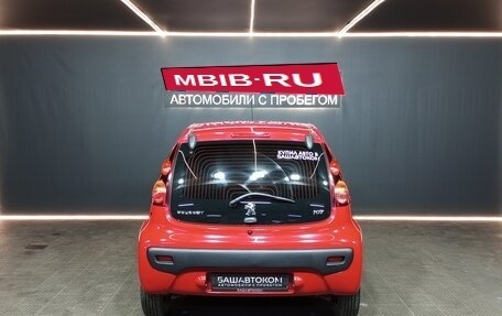 Peugeot 107 I рестайлинг, 2013 год, 549 000 рублей, 5 фотография