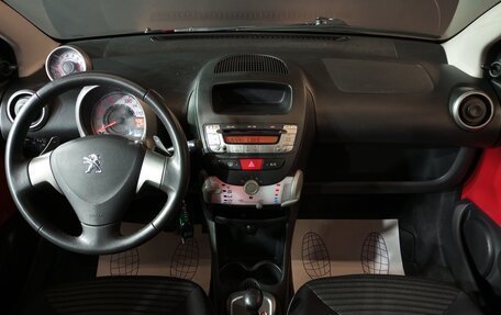 Peugeot 107 I рестайлинг, 2013 год, 549 000 рублей, 9 фотография