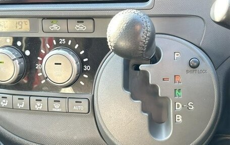 Toyota Sienta I, 2012 год, 748 000 рублей, 9 фотография