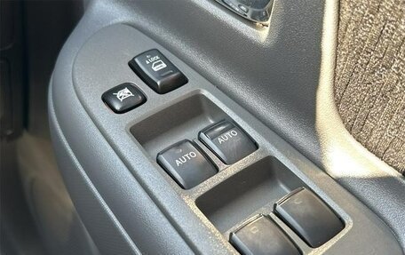 Toyota Sienta I, 2012 год, 748 000 рублей, 17 фотография