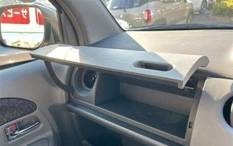 Toyota Sienta I, 2012 год, 748 000 рублей, 26 фотография