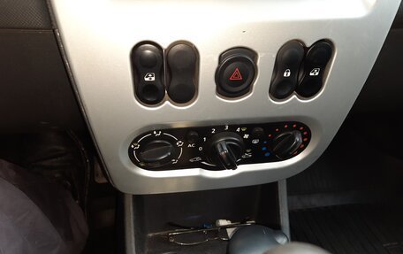 Renault Sandero I, 2013 год, 730 000 рублей, 18 фотография