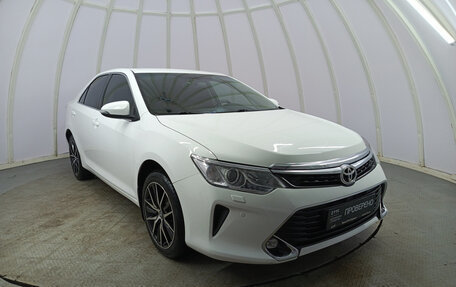 Toyota Camry, 2017 год, 2 170 000 рублей, 3 фотография