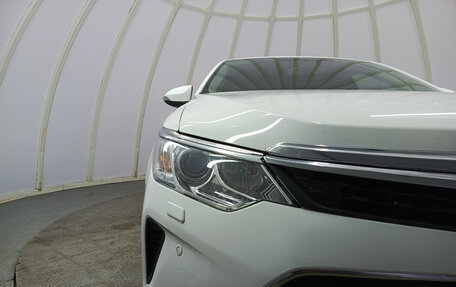 Toyota Camry, 2017 год, 2 170 000 рублей, 21 фотография