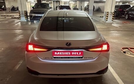 Lexus ES VII, 2019 год, 3 600 000 рублей, 6 фотография