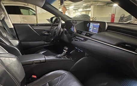 Lexus ES VII, 2019 год, 3 600 000 рублей, 25 фотография