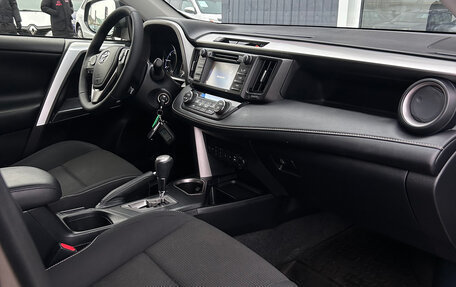 Toyota RAV4, 2015 год, 2 550 000 рублей, 12 фотография