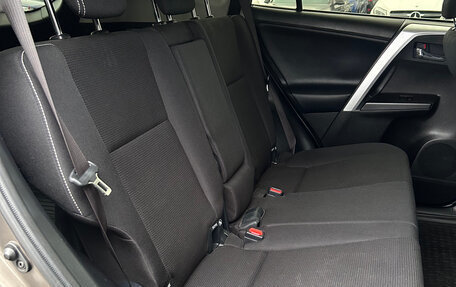 Toyota RAV4, 2015 год, 2 550 000 рублей, 11 фотография