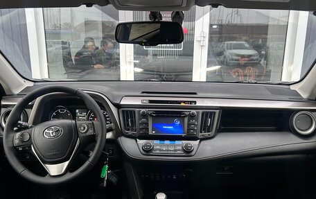 Toyota RAV4, 2015 год, 2 550 000 рублей, 13 фотография