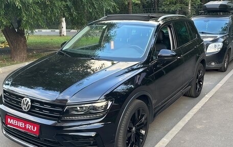 Volkswagen Tiguan II, 2019 год, 3 400 000 рублей, 1 фотография
