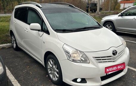 Toyota Verso I, 2011 год, 1 050 000 рублей, 4 фотография