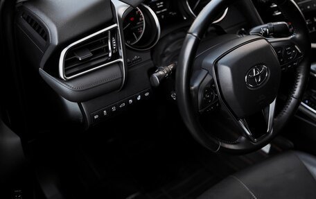 Toyota Camry, 2018 год, 2 790 000 рублей, 9 фотография