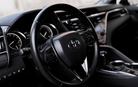 Toyota Camry, 2018 год, 2 790 000 рублей, 8 фотография