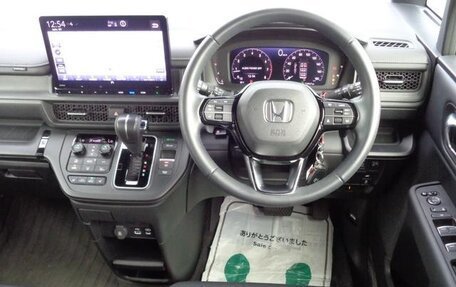 Honda Stepwgn, 2022 год, 2 195 005 рублей, 6 фотография