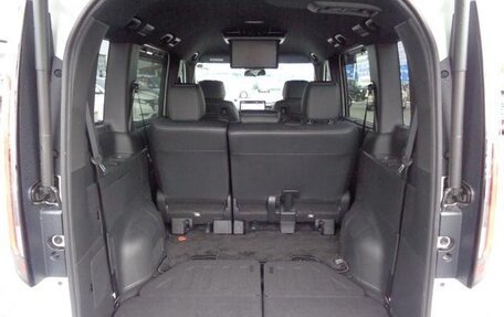 Honda Stepwgn, 2022 год, 2 195 005 рублей, 13 фотография