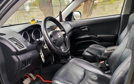 Mitsubishi Outlander III рестайлинг 3, 2012 год, 1 170 000 рублей, 12 фотография