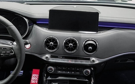 KIA Stinger I, 2021 год, 3 050 000 рублей, 15 фотография