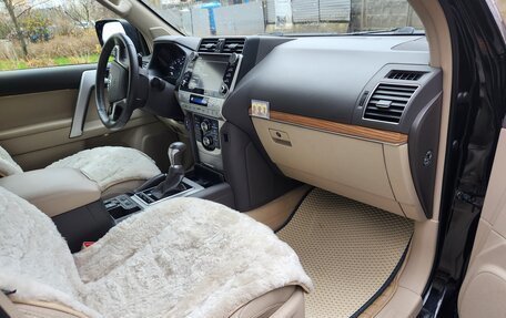 Toyota Land Cruiser Prado 150 рестайлинг 2, 2021 год, 6 500 000 рублей, 8 фотография