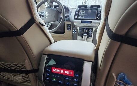 Toyota Land Cruiser Prado 150 рестайлинг 2, 2021 год, 6 500 000 рублей, 10 фотография