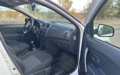 Renault Logan II, 2020 год, 1 280 000 рублей, 10 фотография