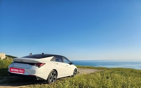 Hyundai Elantra, 2021 год, 2 600 000 рублей, 2 фотография