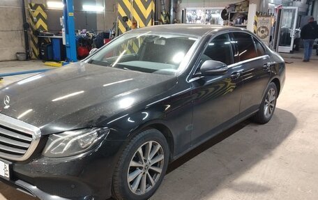 Mercedes-Benz E-Класс, 2020 год, 1 680 000 рублей, 2 фотография