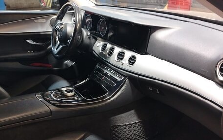 Mercedes-Benz E-Класс, 2020 год, 1 680 000 рублей, 7 фотография