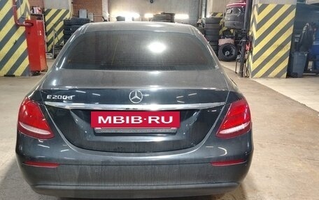 Mercedes-Benz E-Класс, 2020 год, 1 680 000 рублей, 5 фотография