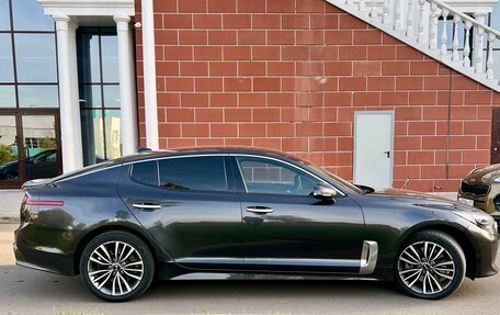 KIA Stinger I, 2019 год, 2 200 000 рублей, 6 фотография