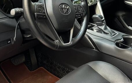 Toyota Harrier, 2022 год, 3 999 000 рублей, 19 фотография