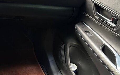 Toyota Harrier, 2022 год, 3 999 000 рублей, 22 фотография