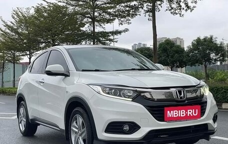 Honda Vezel, 2021 год, 1 750 000 рублей, 1 фотография