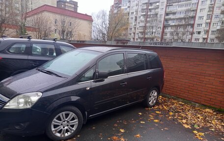 Opel Zafira B, 2011 год, 520 000 рублей, 2 фотография